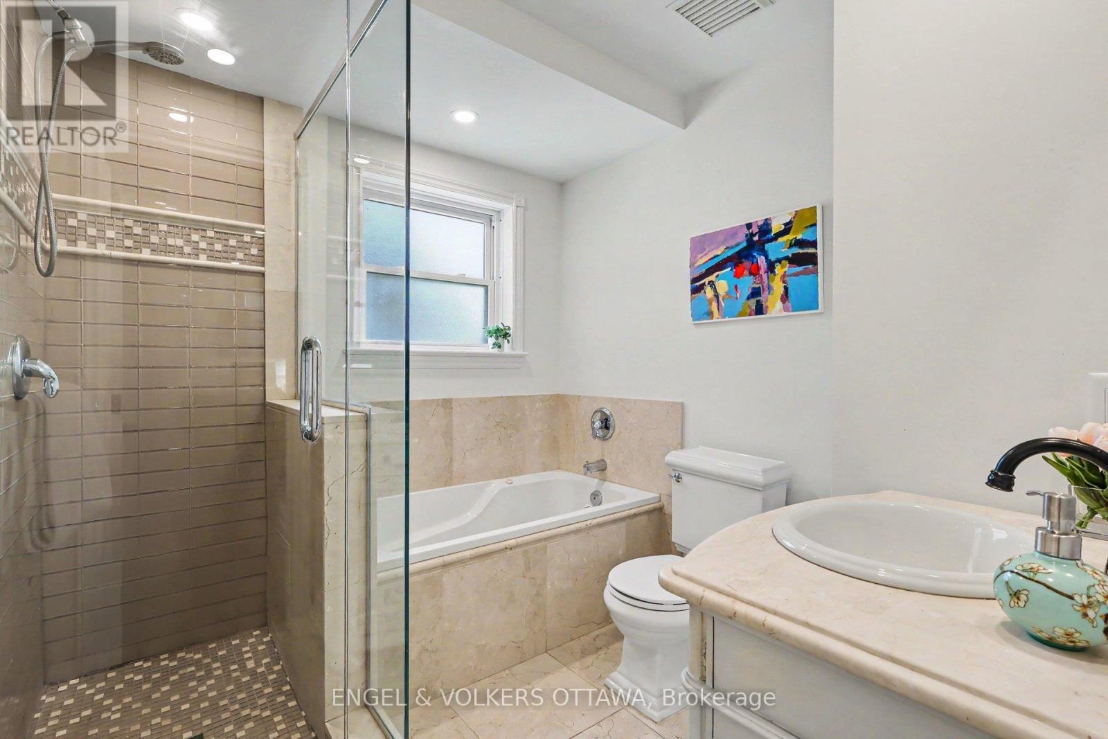 101 Ivy Crescent, Ottawa, ON