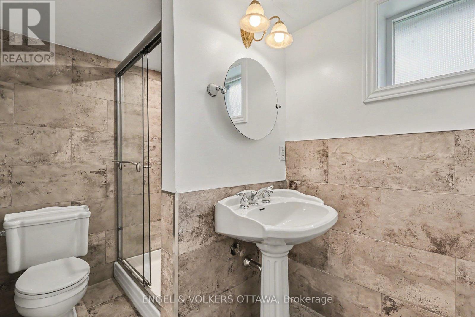 101 Ivy Crescent, Ottawa, ON