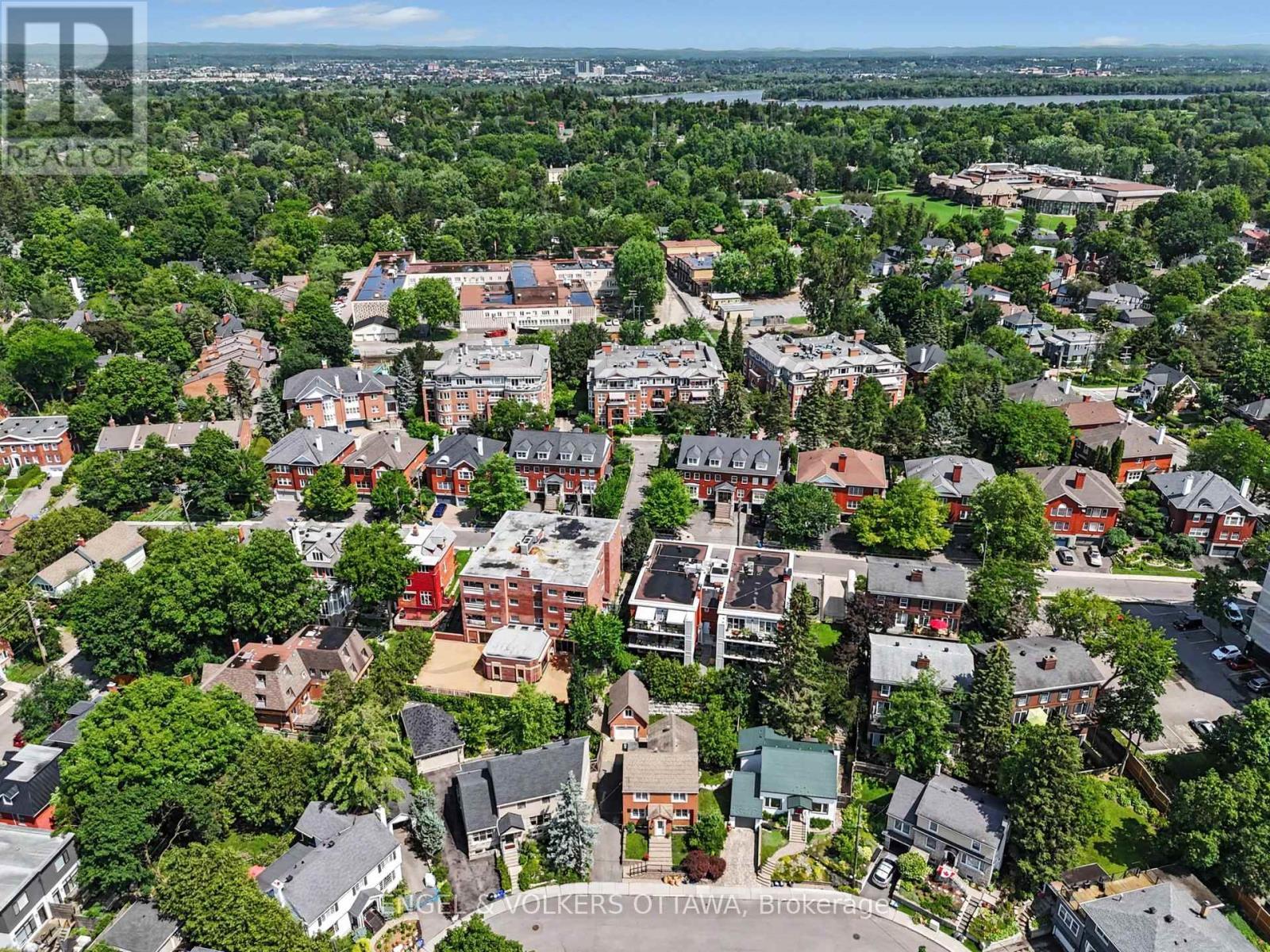 101 Ivy Crescent, Ottawa, ON