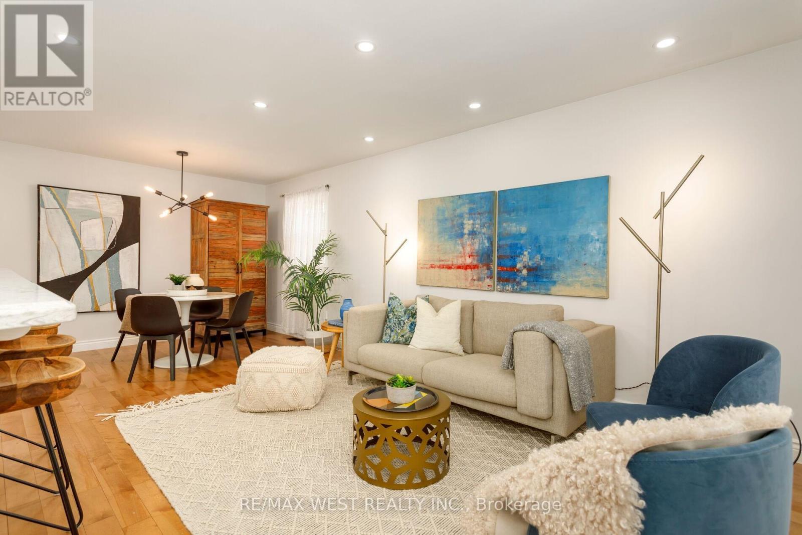 42 Stephen Drive, Toronto, ON