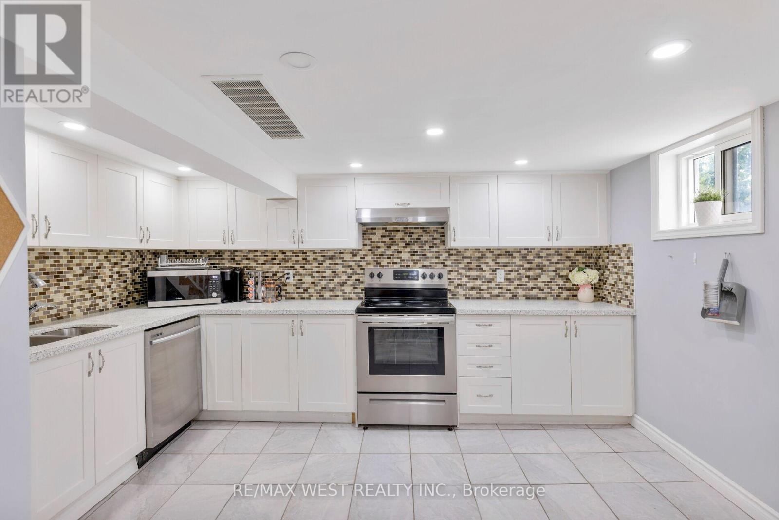 42 Stephen Drive, Toronto, ON