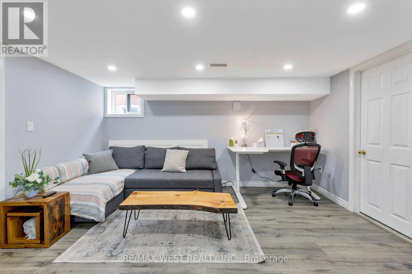 42 Stephen Drive, Toronto, ON