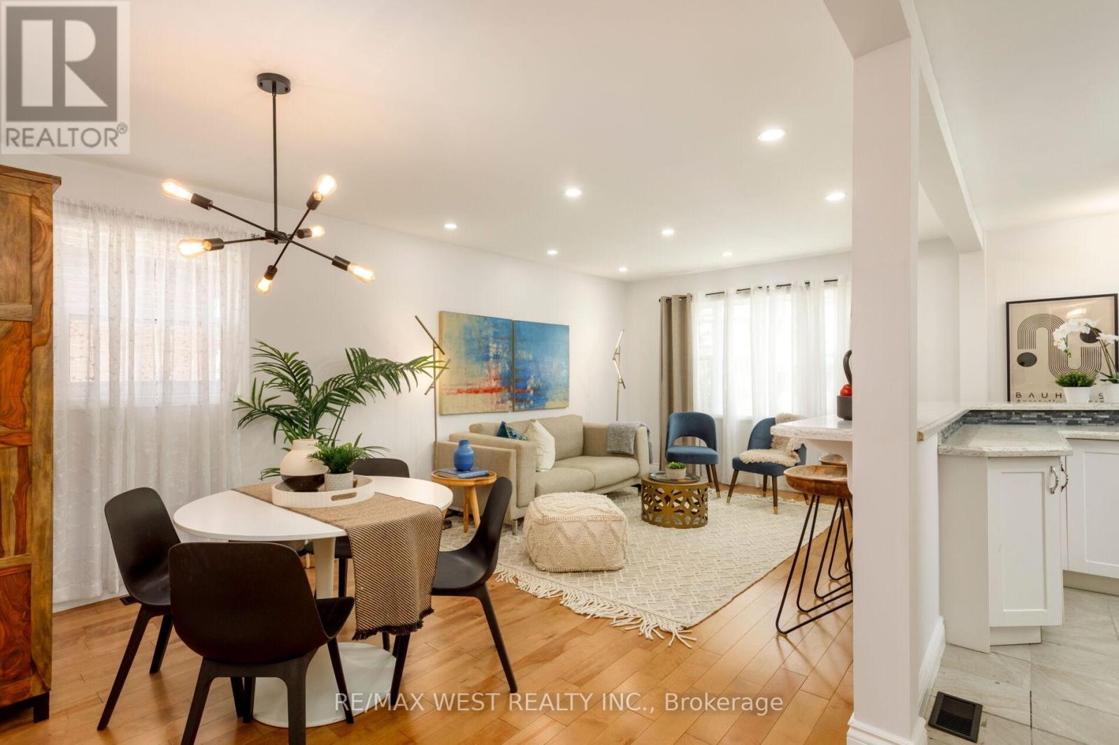 42 Stephen Drive, Toronto, ON