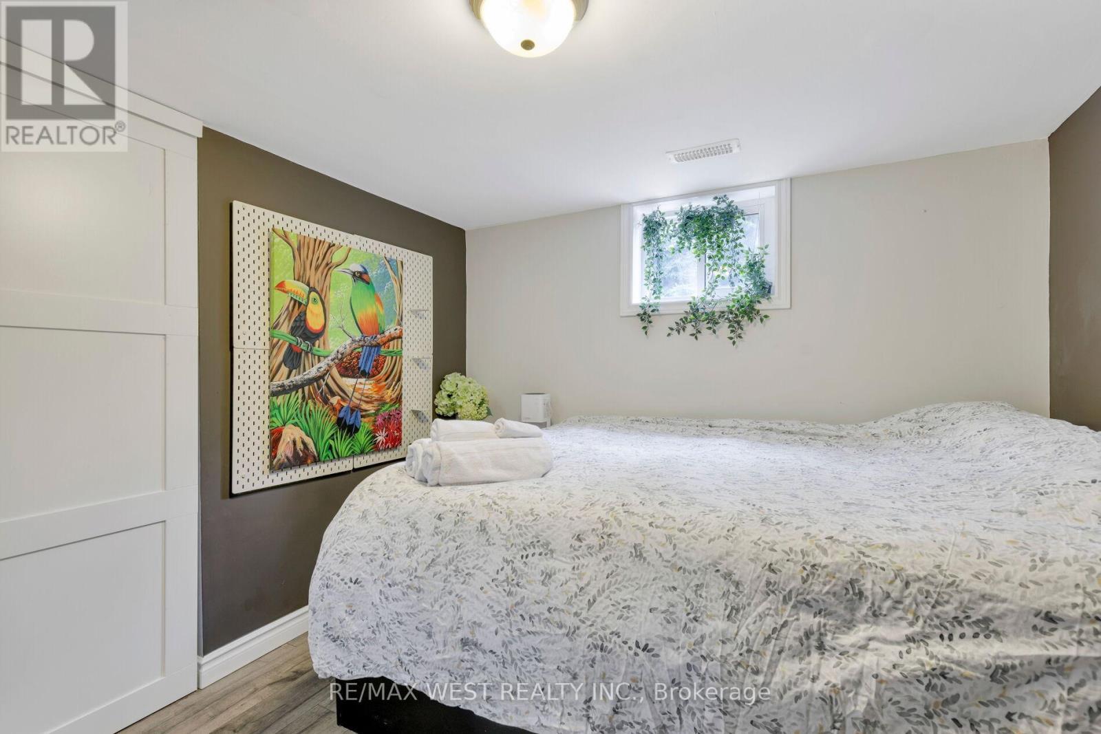 42 Stephen Drive, Toronto, ON