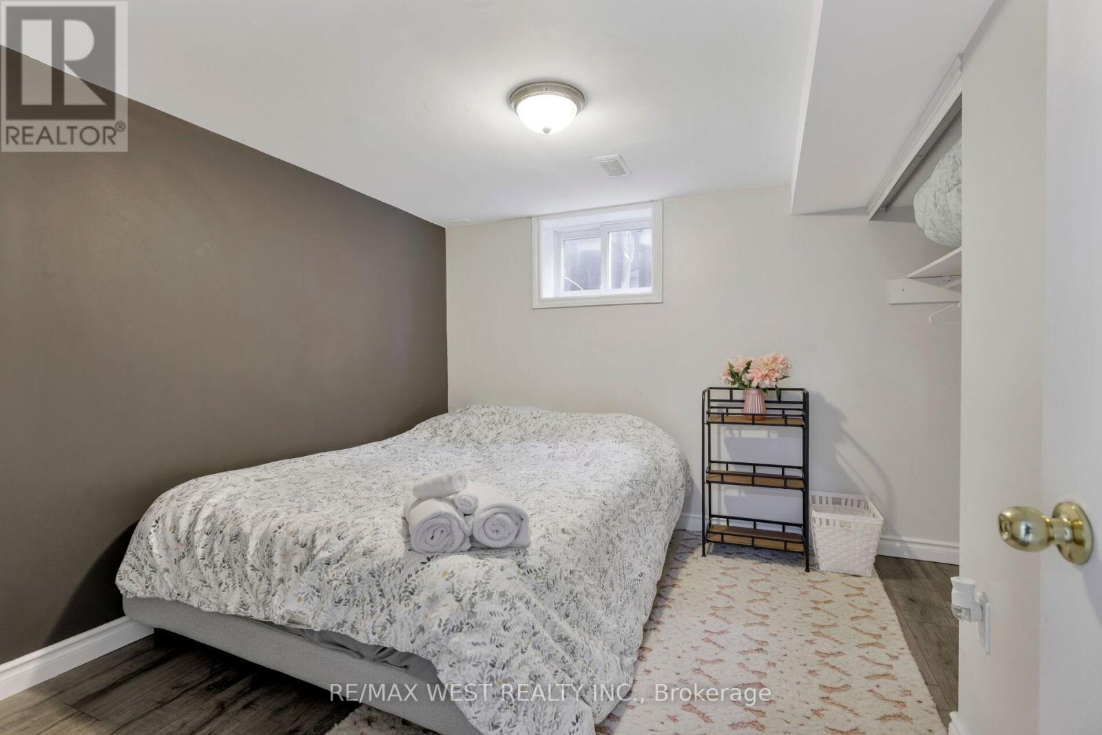 42 Stephen Drive, Toronto, ON