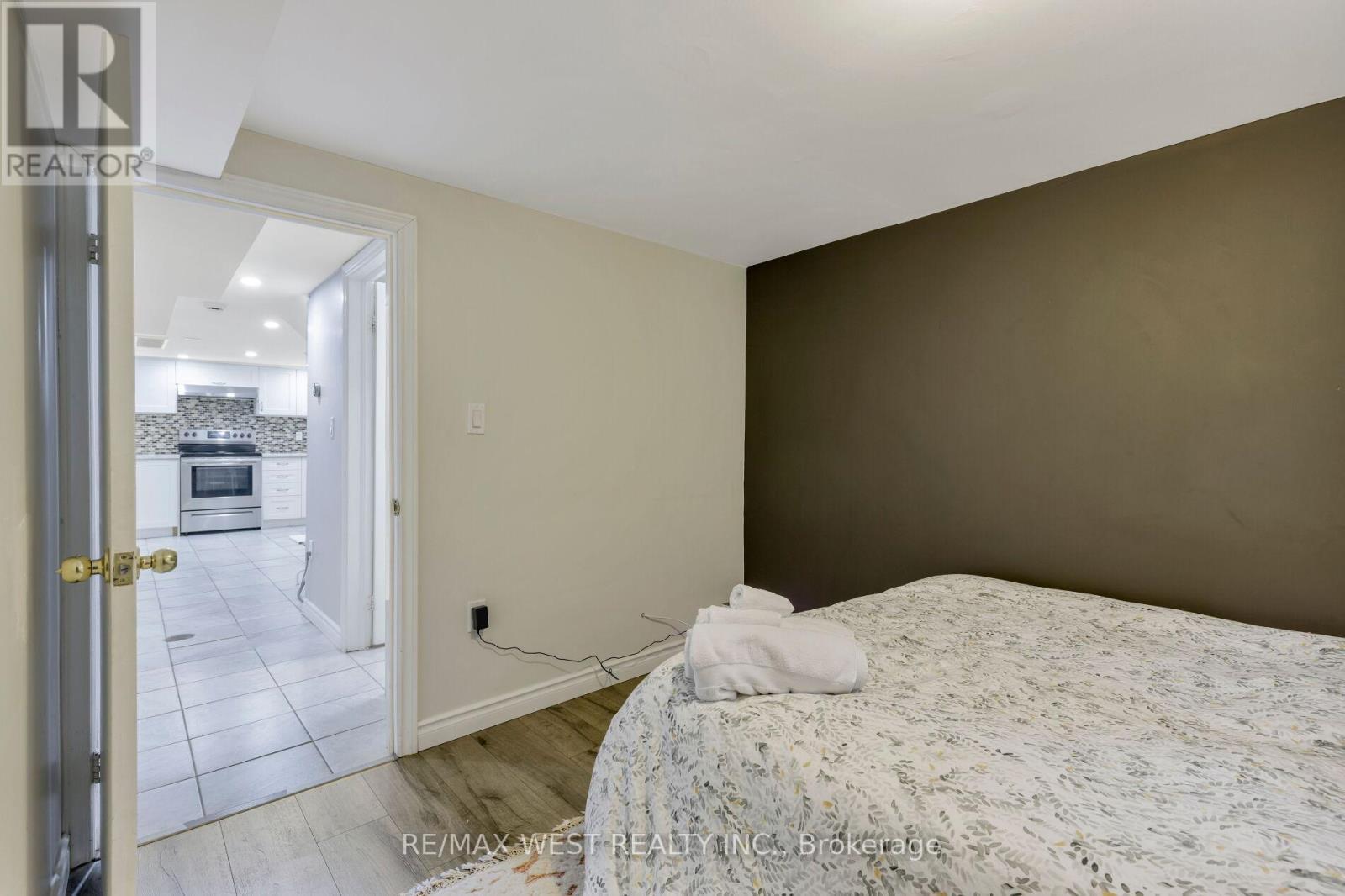 42 Stephen Drive, Toronto, ON