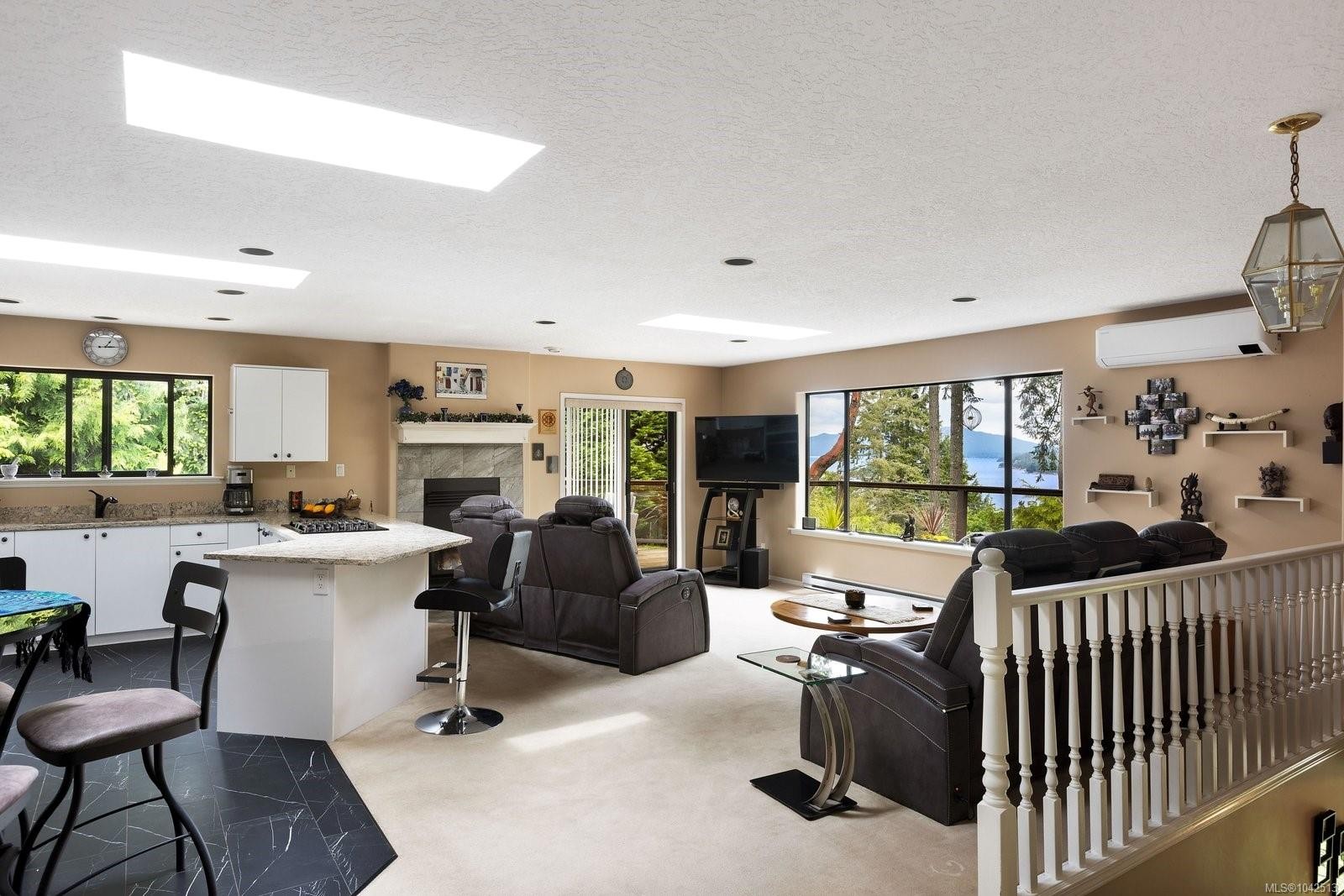 7084 Willis Point Rd, Central Saanich, BC