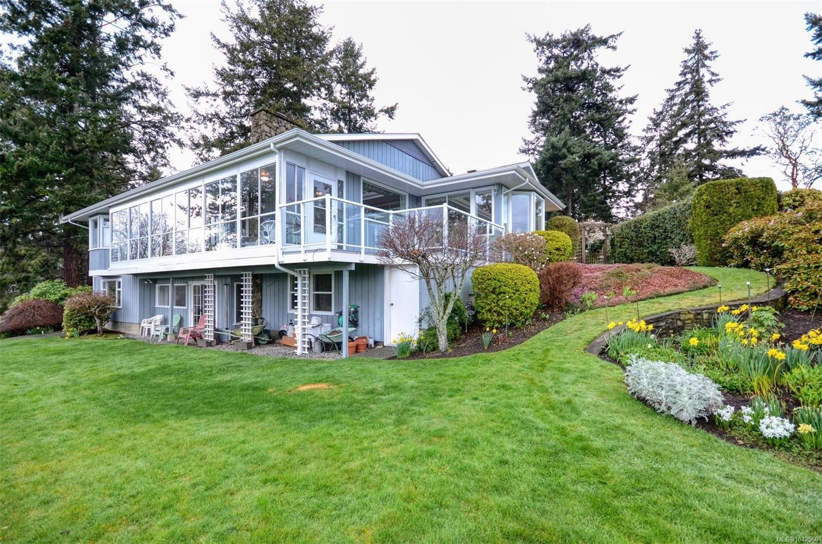 10502 Jocelyn Pl, Sidney, BC