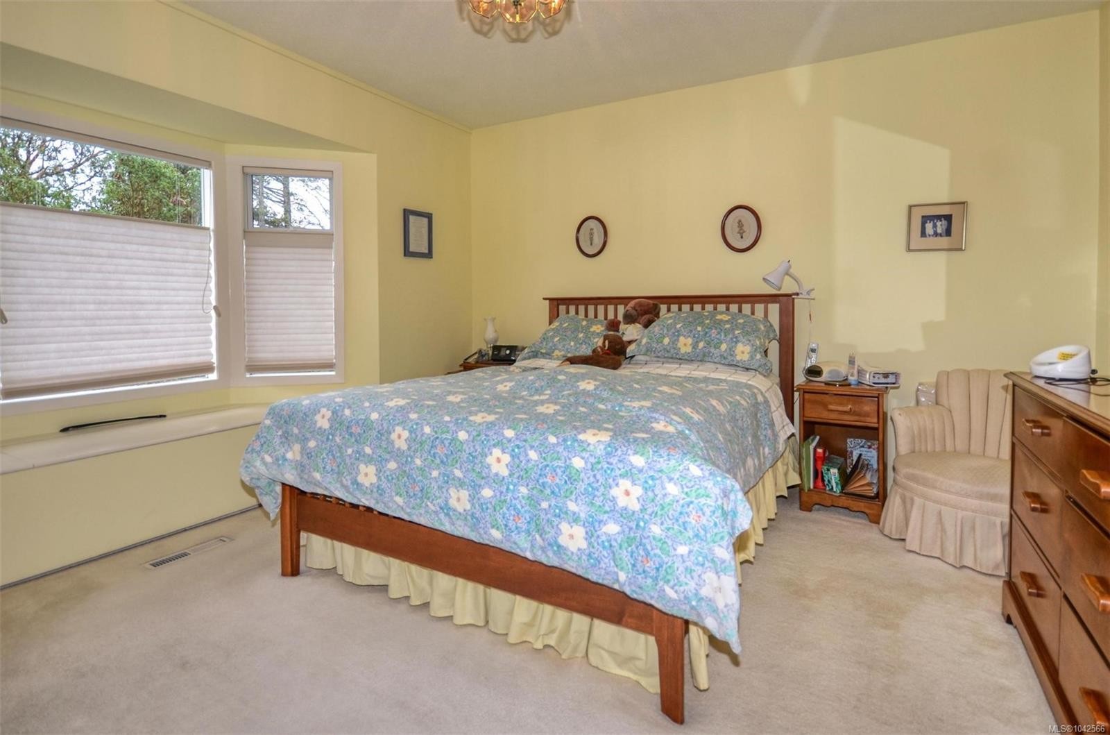 10502 Jocelyn Pl, Sidney, BC