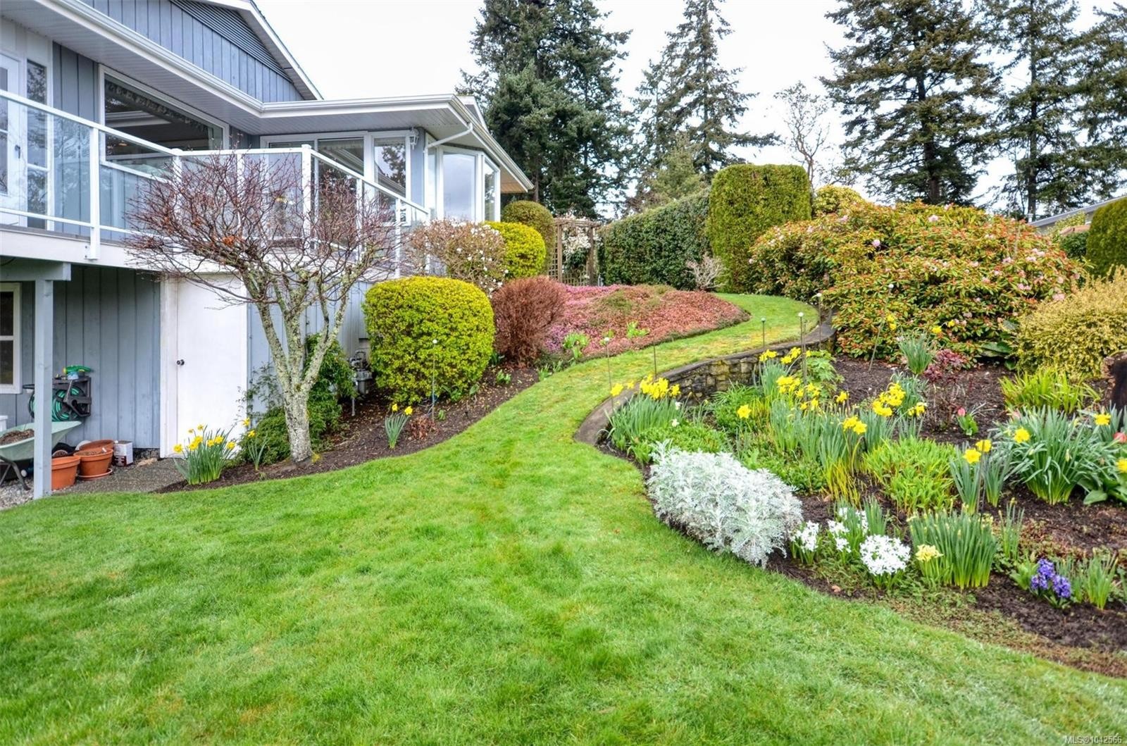 10502 Jocelyn Pl, Sidney, BC