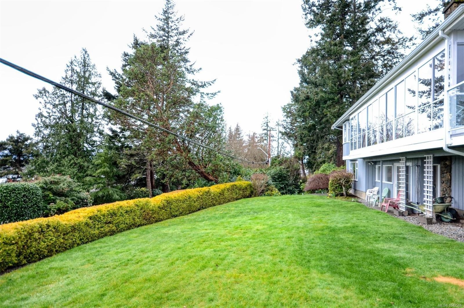 10502 Jocelyn Pl, Sidney, BC