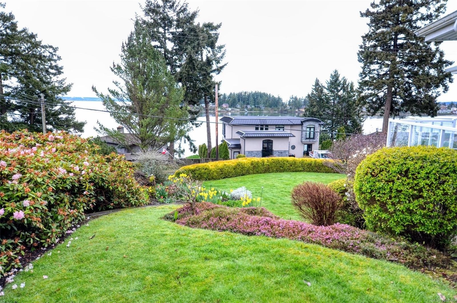 10502 Jocelyn Pl, Sidney, BC