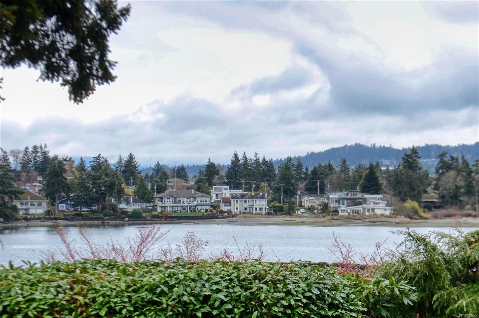 10502 Jocelyn Pl, Sidney, BC