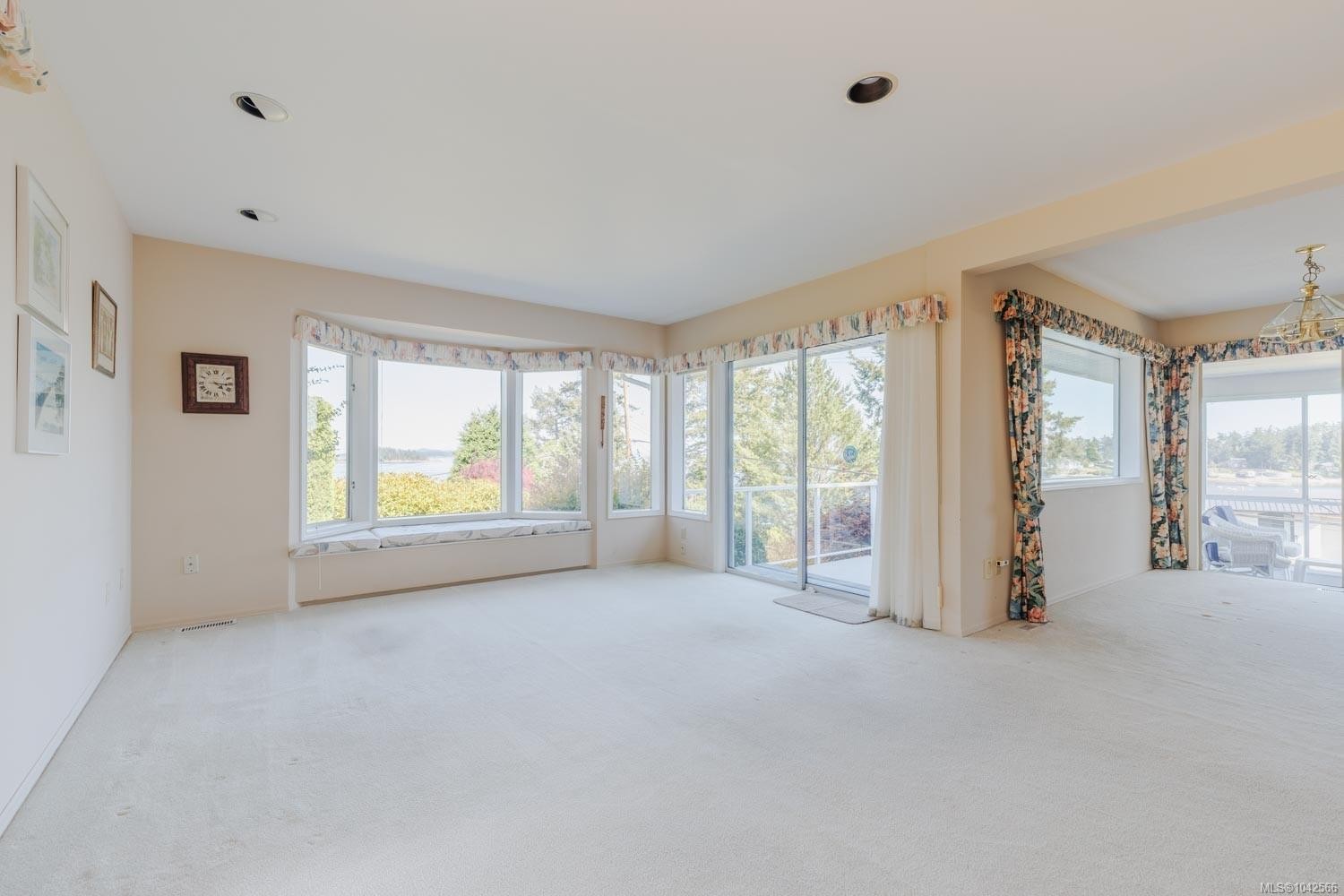 10502 Jocelyn Pl, Sidney, BC