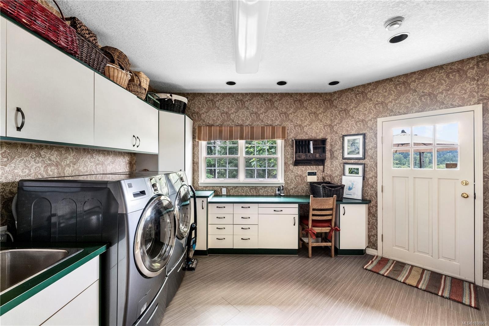 1662 Stamps Rd, Cowichan Bay, BC