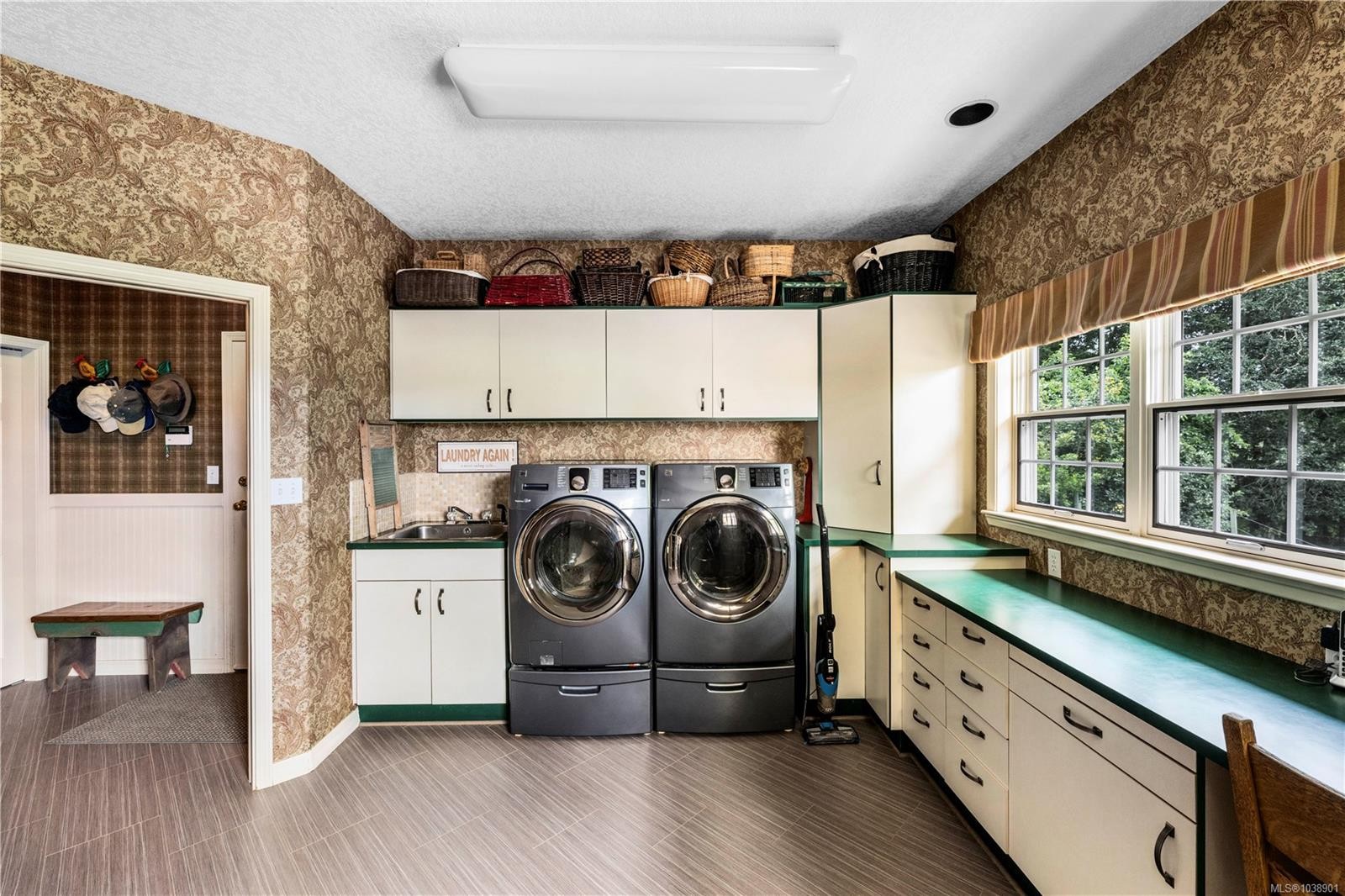 1662 Stamps Rd, Cowichan Bay, BC