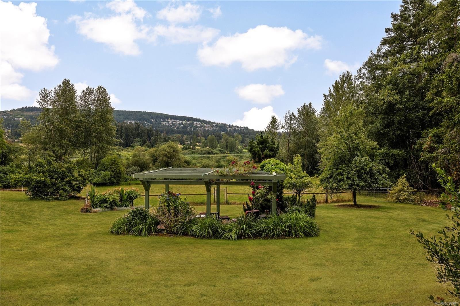 1662 Stamps Rd, Cowichan Bay, BC