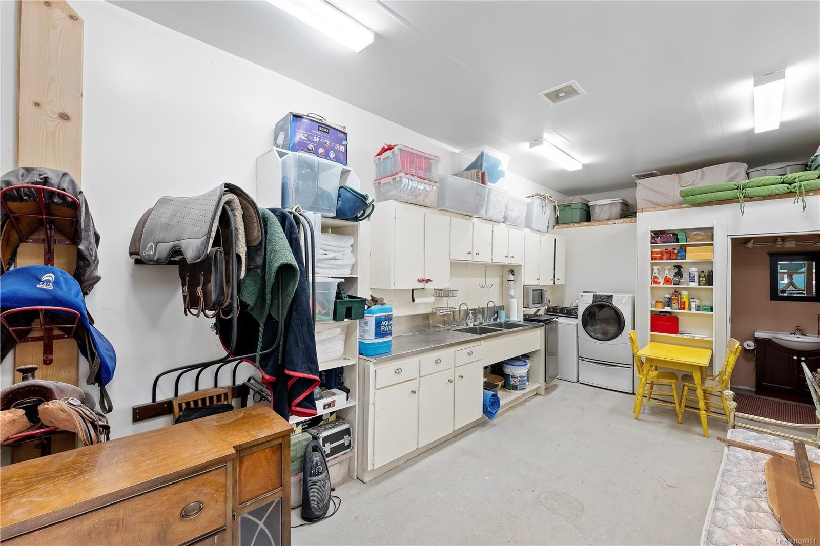 1662 Stamps Rd, Cowichan Bay, BC