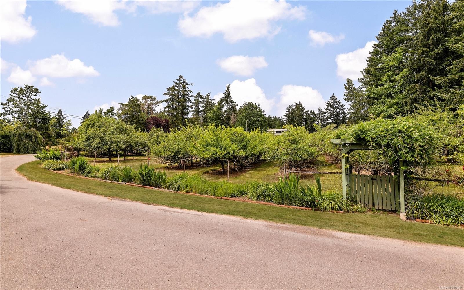 1662 Stamps Rd, Cowichan Bay, BC