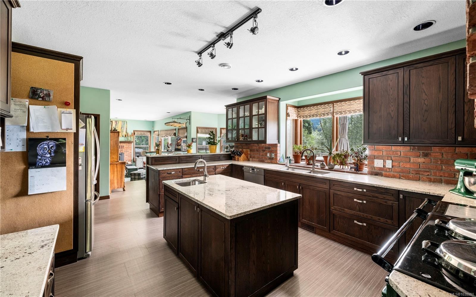 1662 Stamps Rd, Cowichan Bay, BC