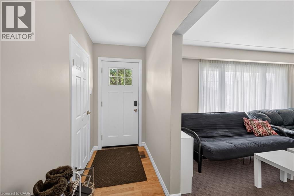 27 Ainslie Avenue, Hamilton, ON