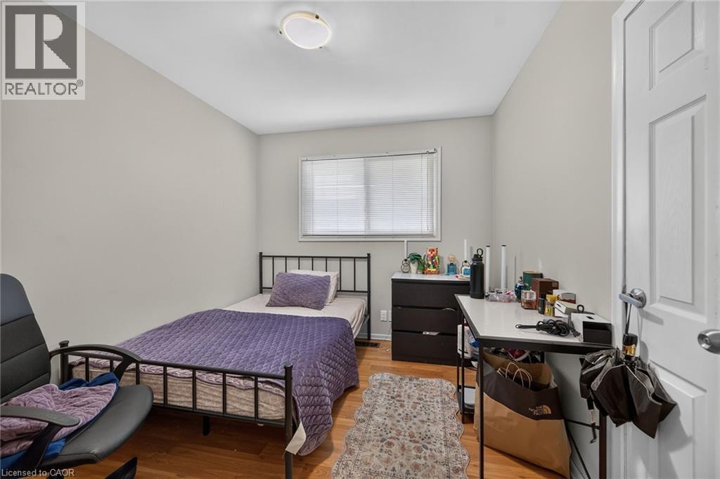 27 Ainslie Avenue, Hamilton, ON