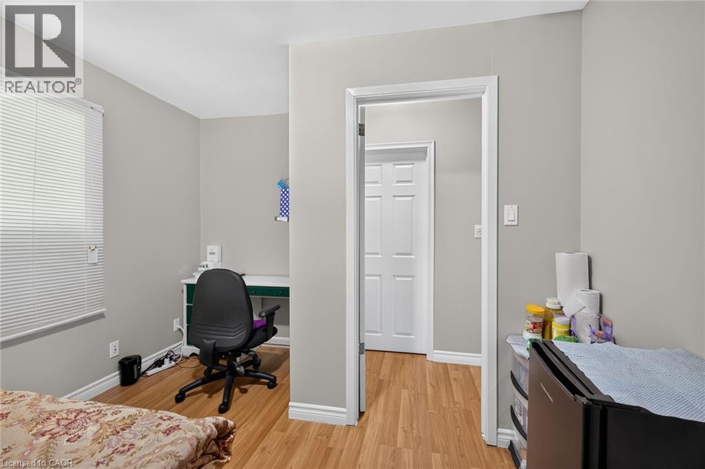 27 Ainslie Avenue, Hamilton, ON