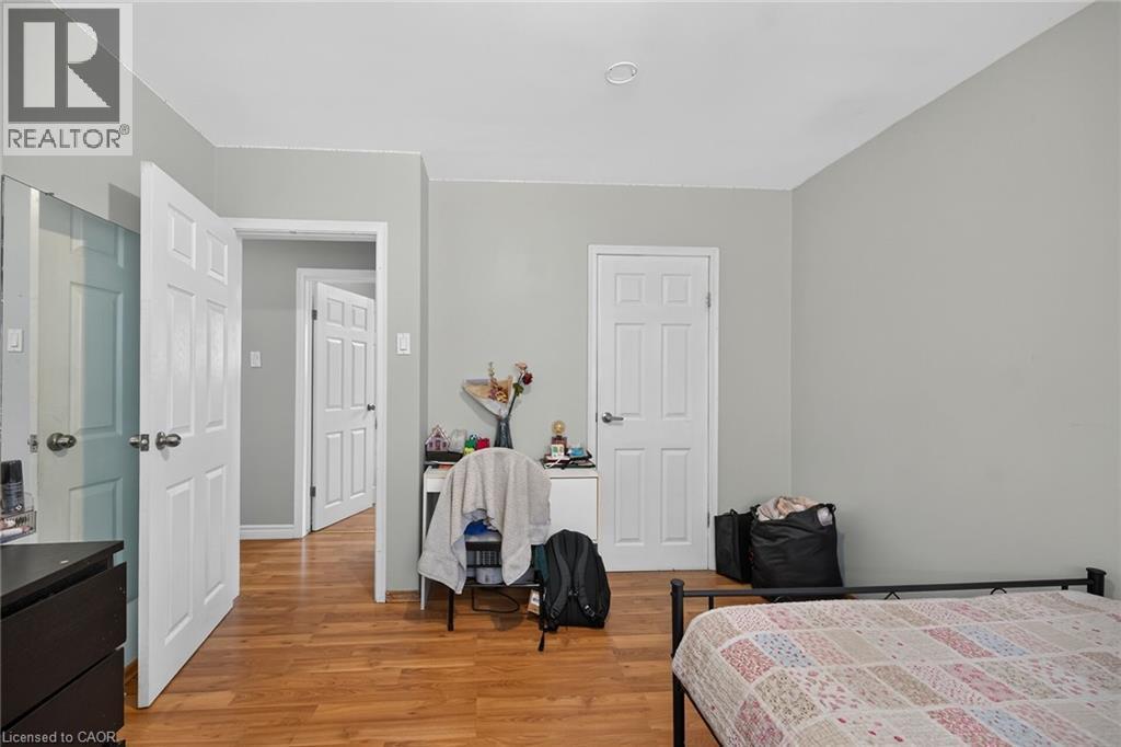 27 Ainslie Avenue, Hamilton, ON