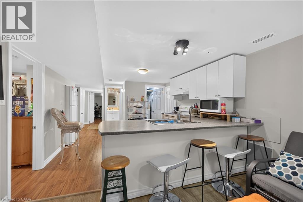 27 Ainslie Avenue, Hamilton, ON