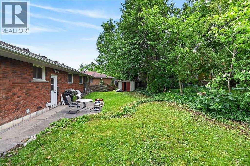 27 Ainslie Avenue, Hamilton, ON