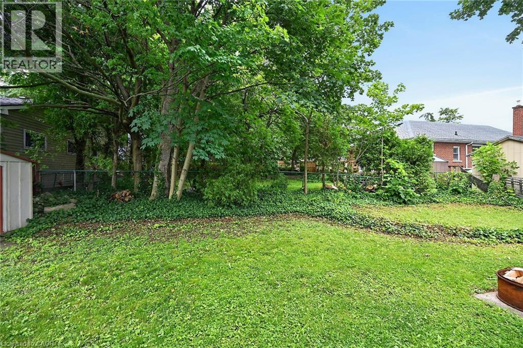 27 Ainslie Avenue, Hamilton, ON