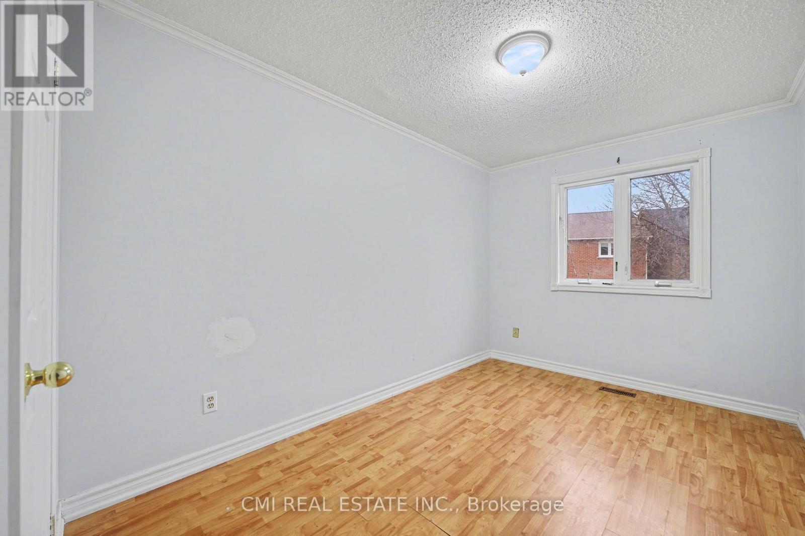 993 Lucerne Crescent, Mississauga, ON