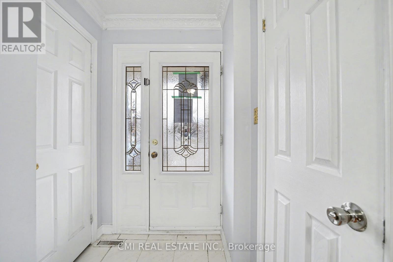 993 Lucerne Crescent, Mississauga, ON