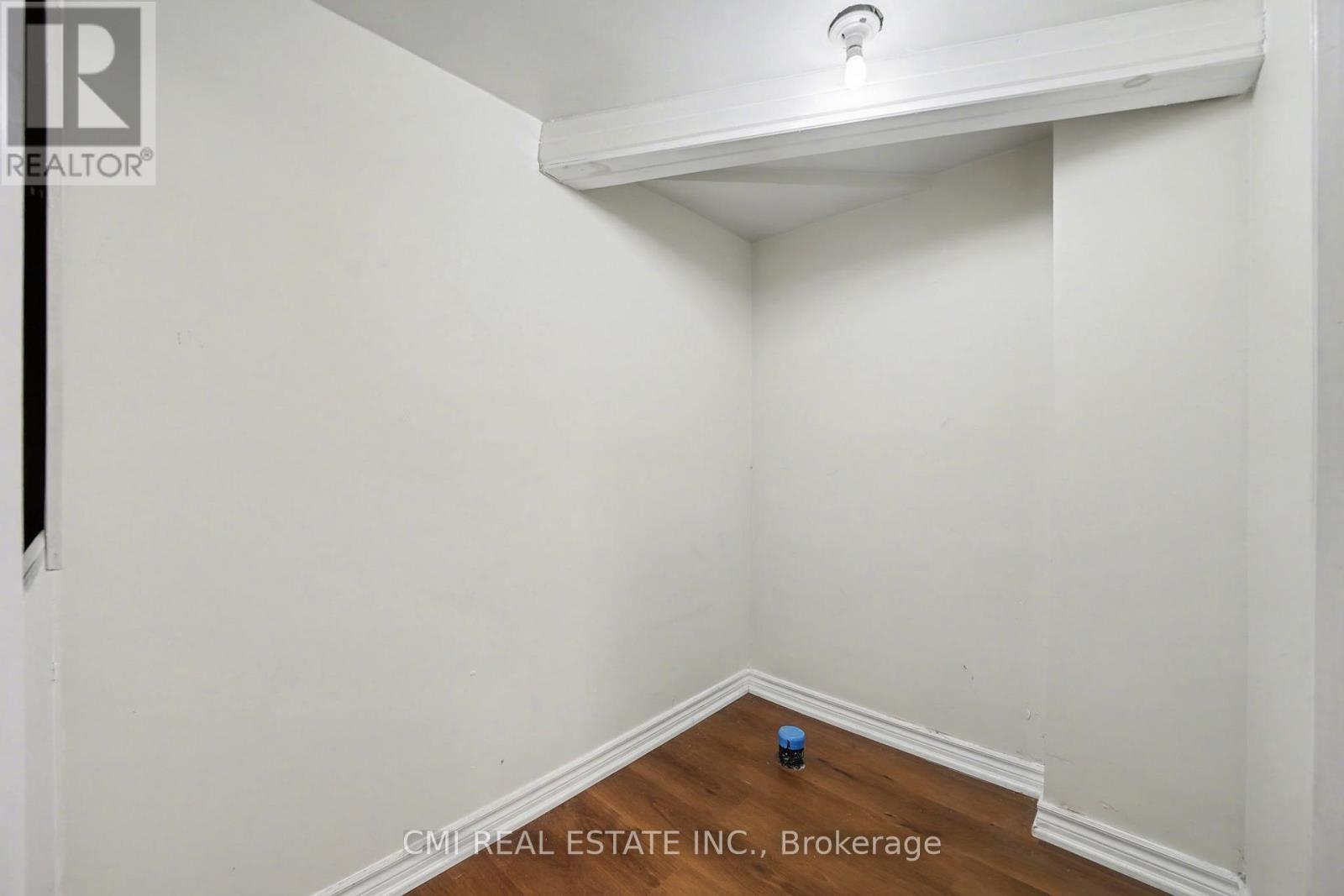 993 Lucerne Crescent, Mississauga, ON