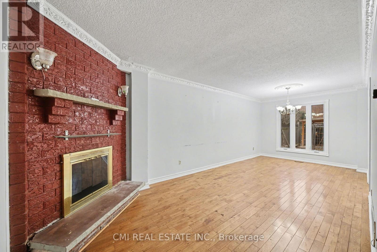 993 Lucerne Crescent, Mississauga, ON