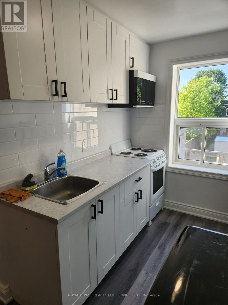 210 - 2820 Danforth Avenue, Toronto, ON