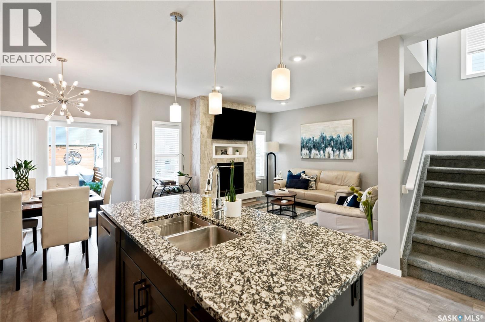 211 Dagnone Lane, Saskatoon, SK