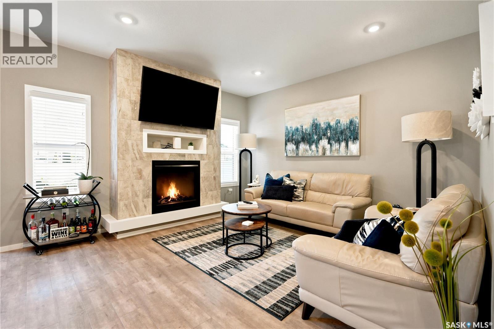 211 Dagnone Lane, Saskatoon, SK