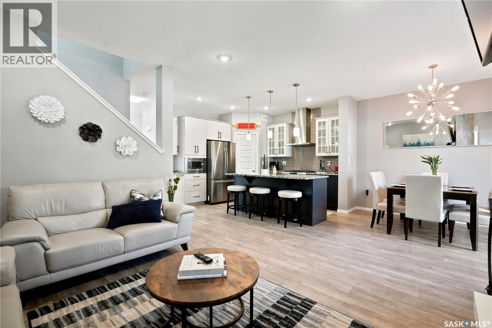 211 Dagnone Lane, Saskatoon, SK