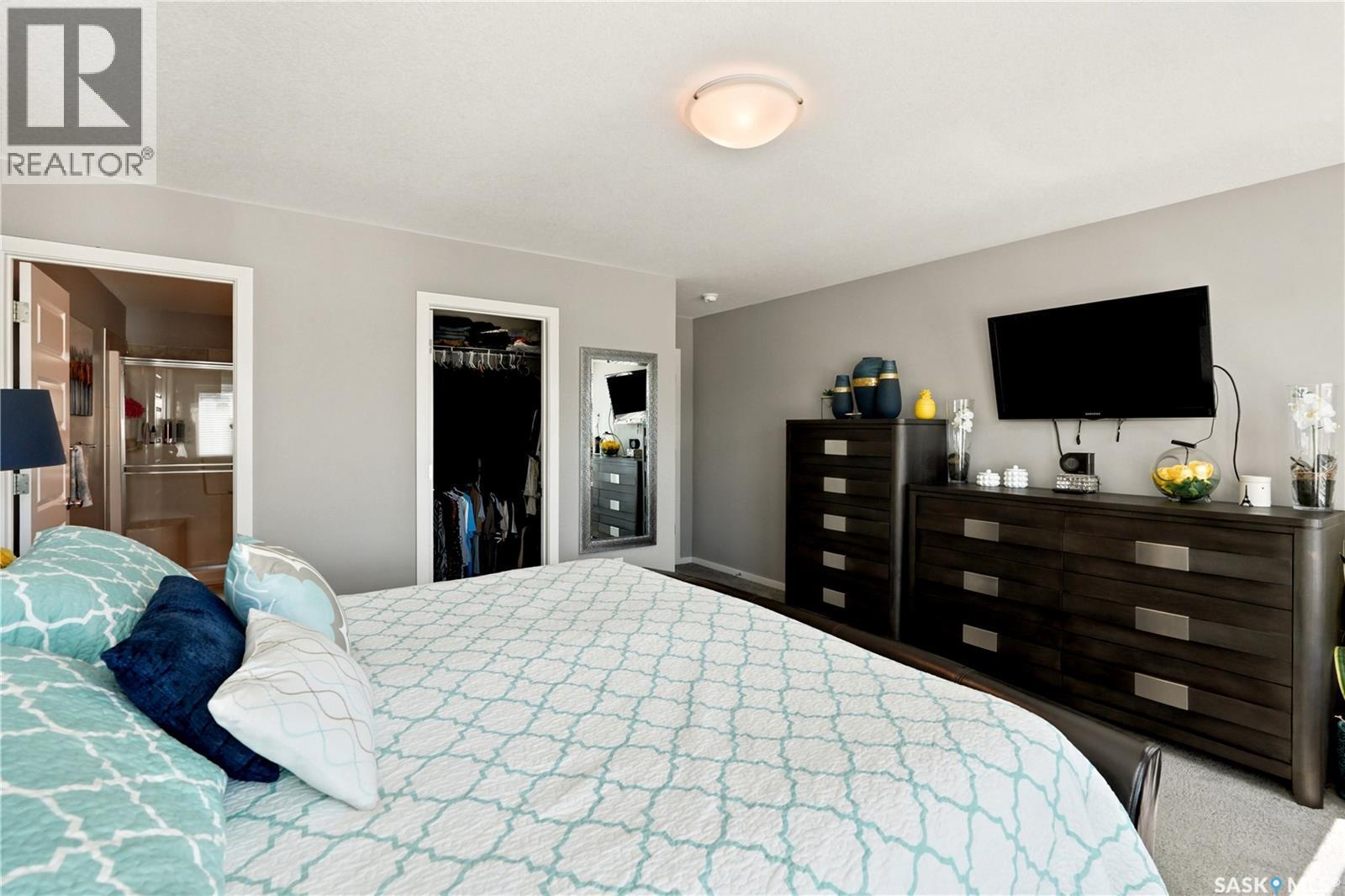 211 Dagnone Lane, Saskatoon, SK
