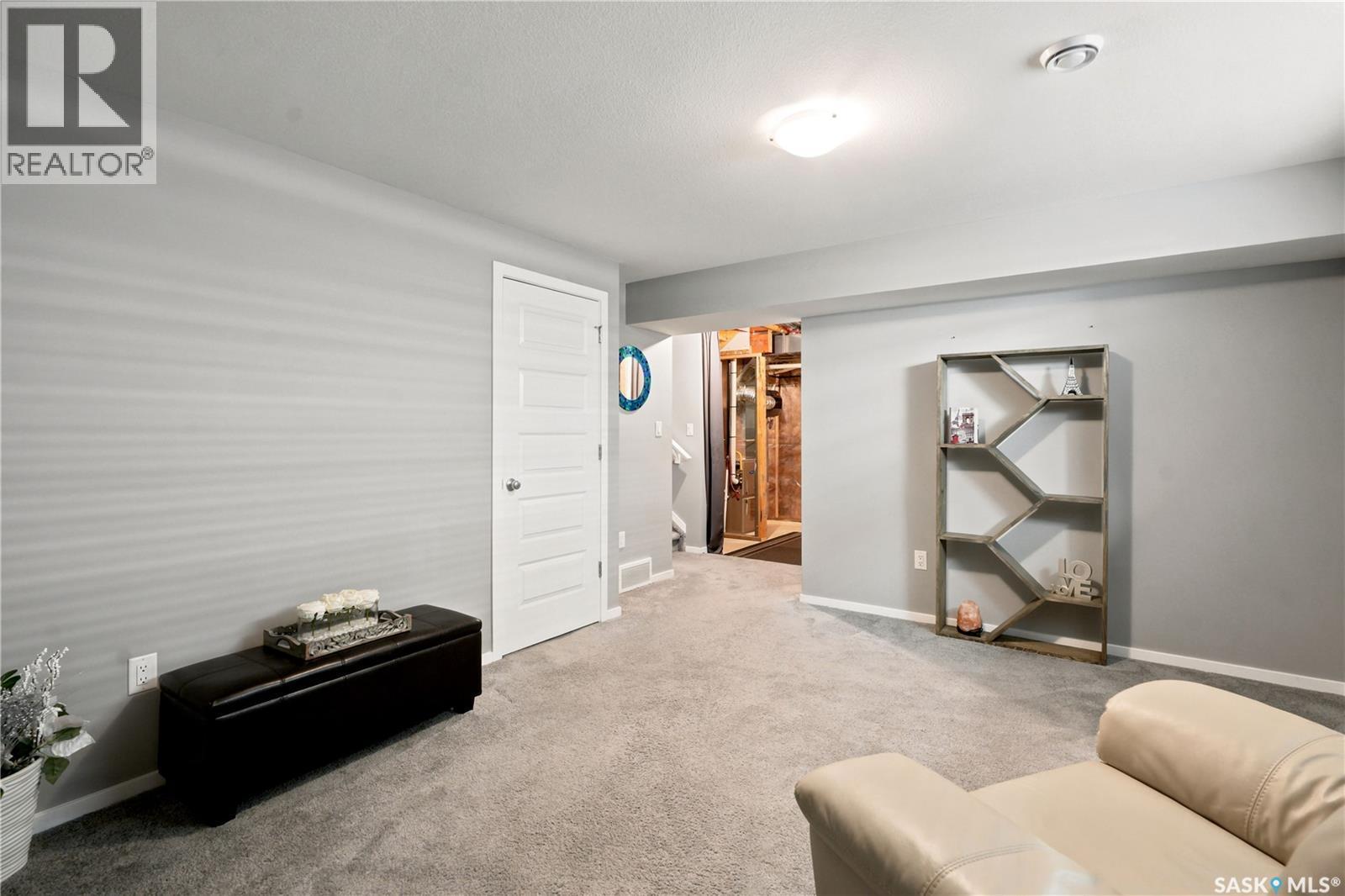 211 Dagnone Lane, Saskatoon, SK