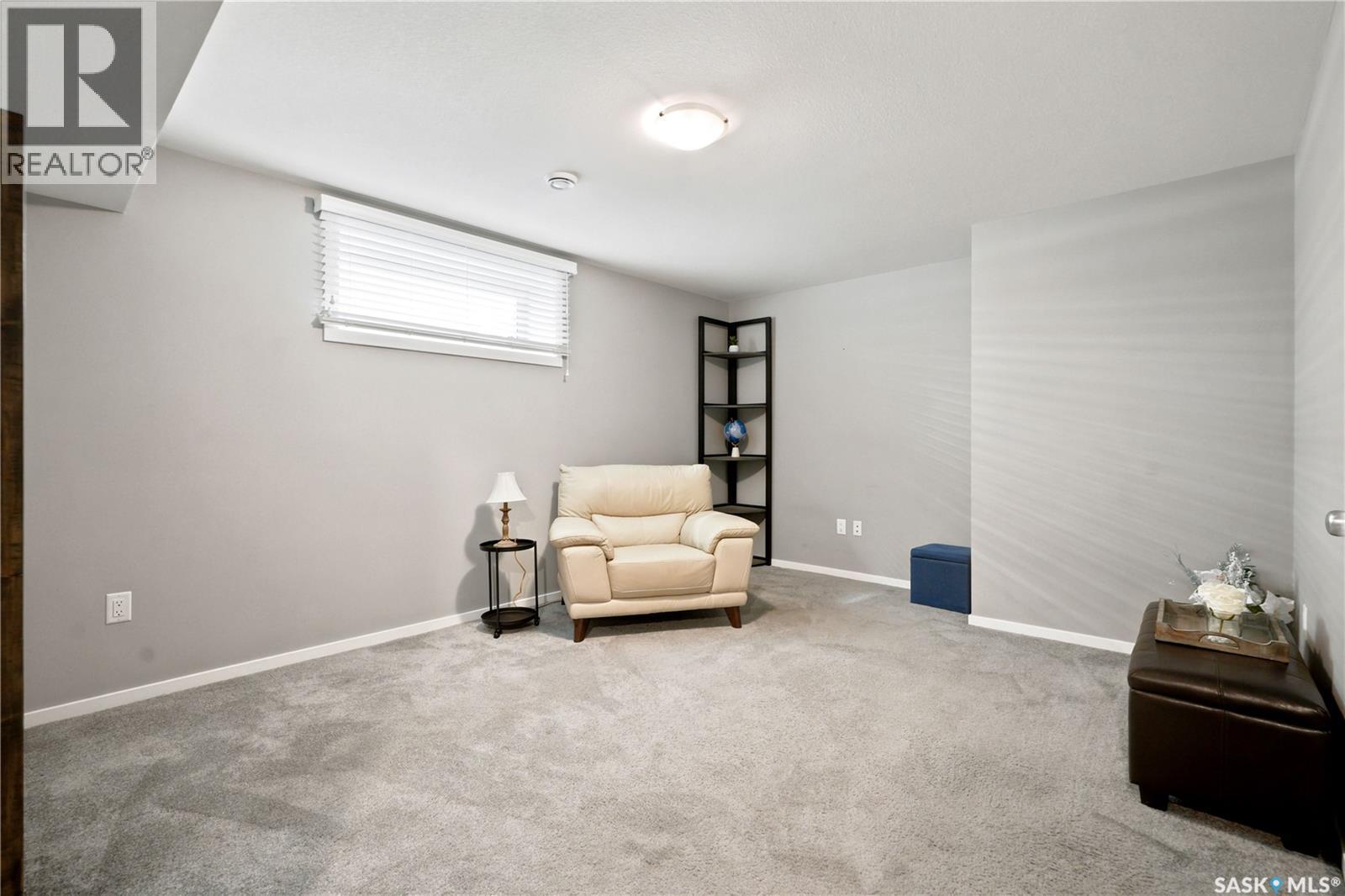 211 Dagnone Lane, Saskatoon, SK