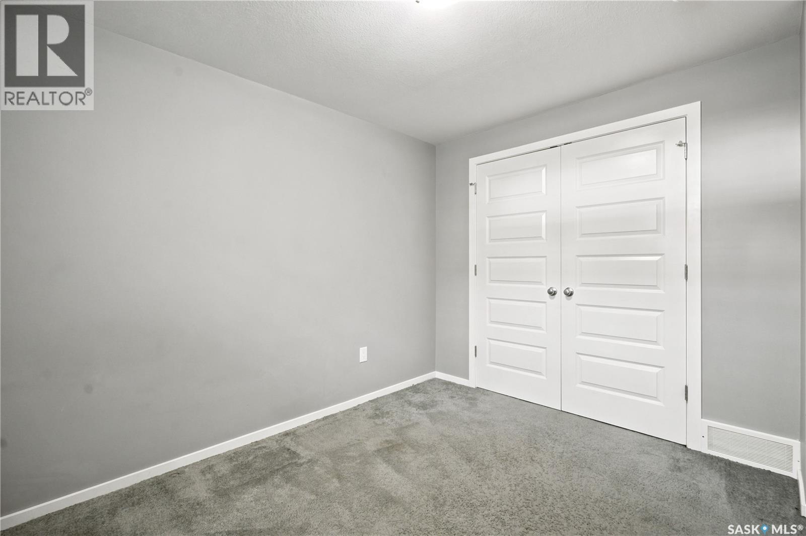 211 Dagnone Lane, Saskatoon, SK