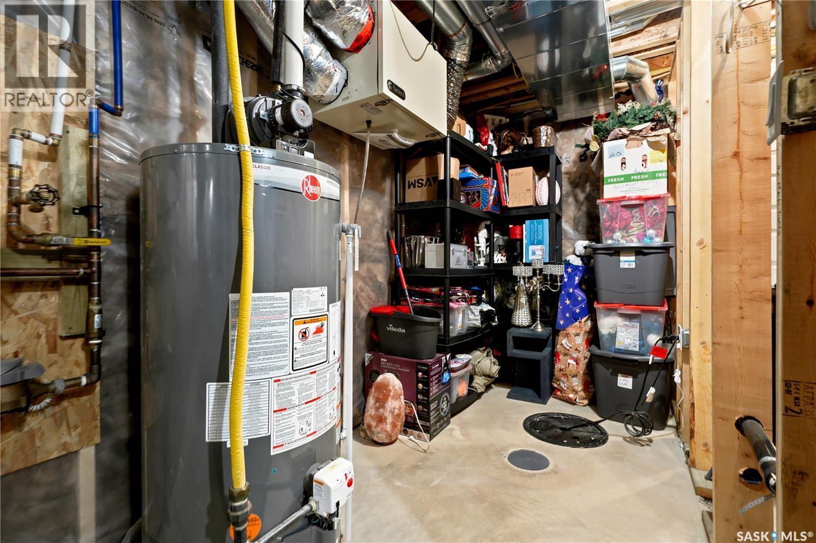 211 Dagnone Lane, Saskatoon, SK
