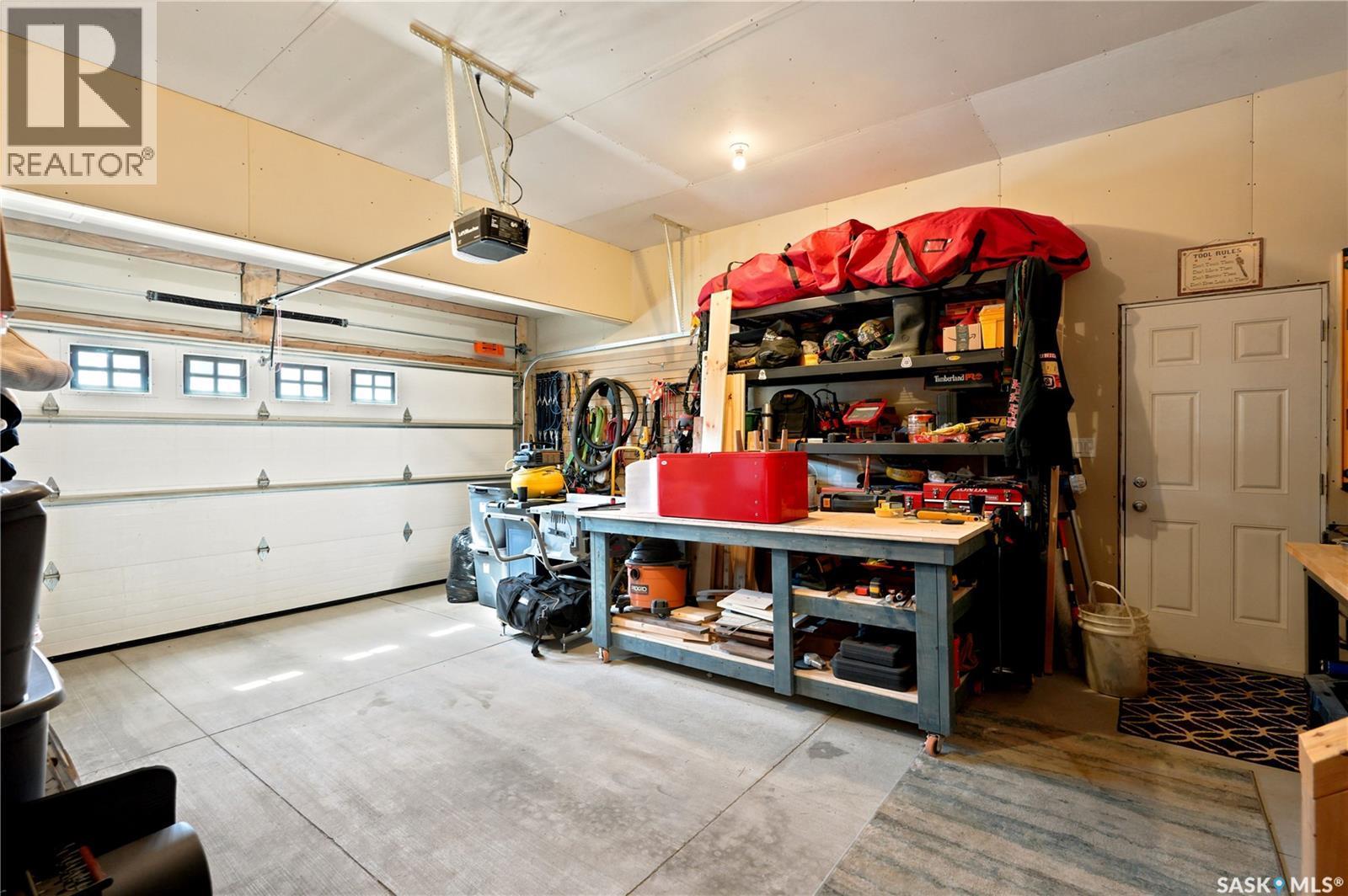 211 Dagnone Lane, Saskatoon, SK