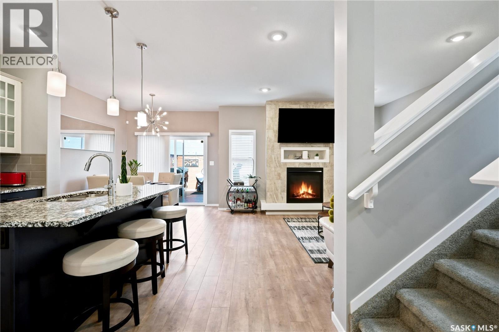 211 Dagnone Lane, Saskatoon, SK