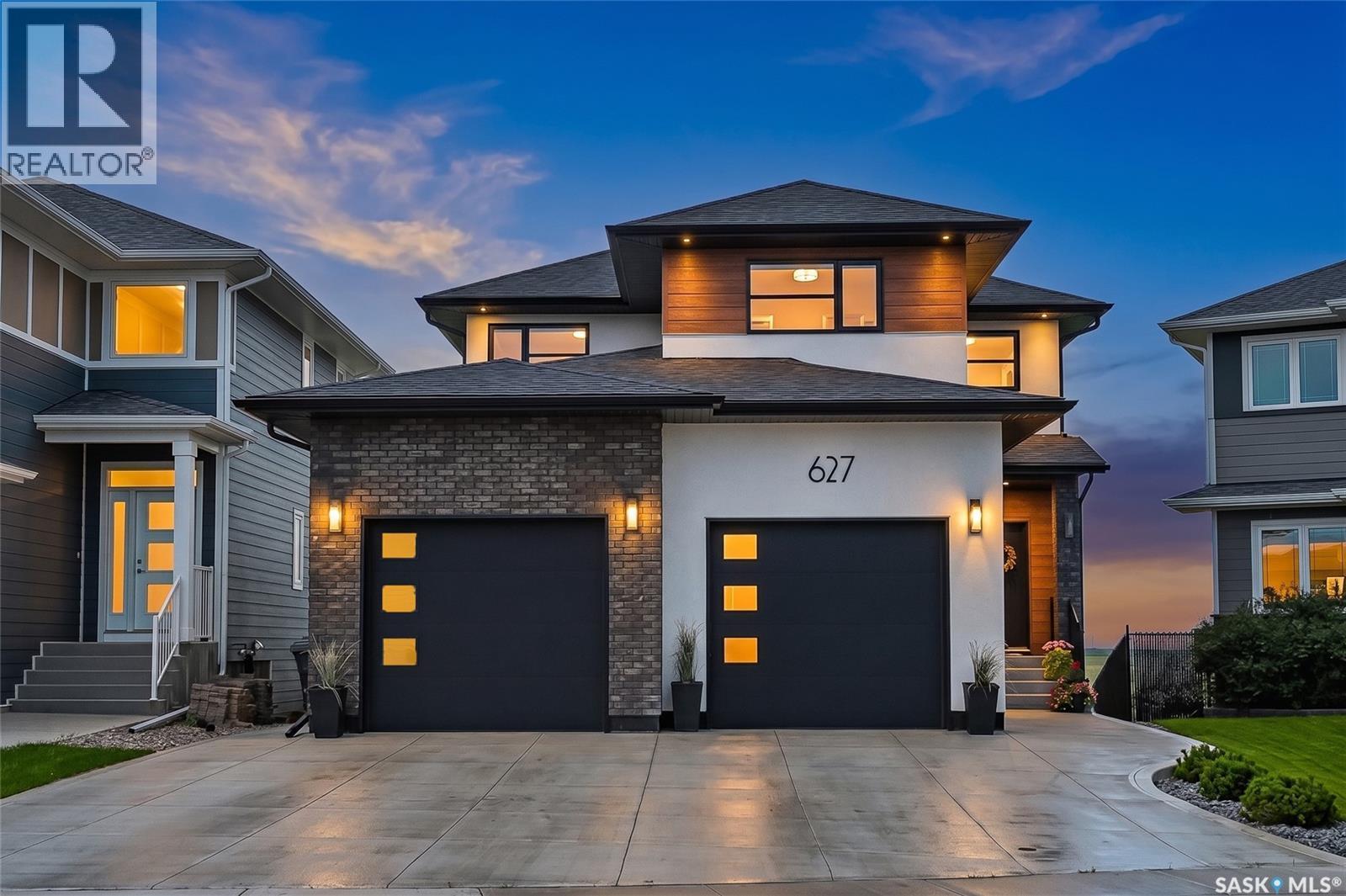 627 Fast Crescent, Saskatoon, SK