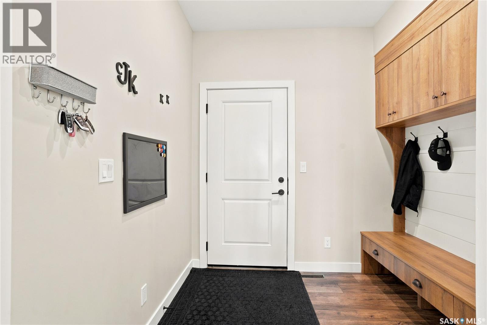 627 Fast Crescent, Saskatoon, SK