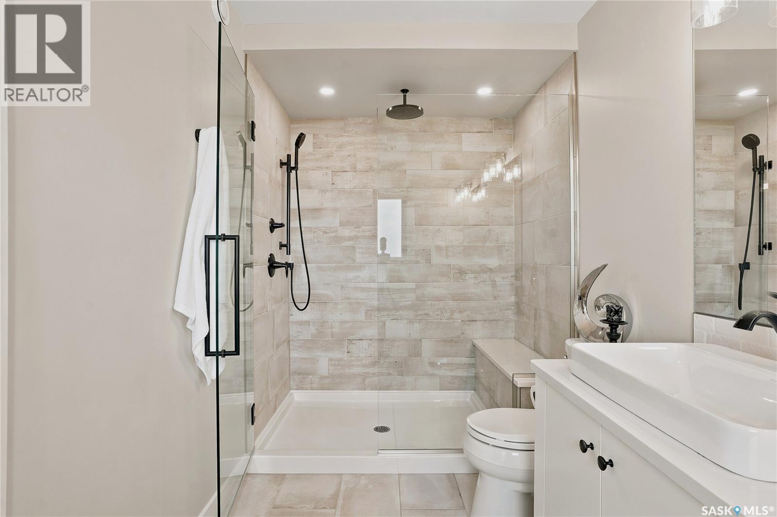 627 Fast Crescent, Saskatoon, SK