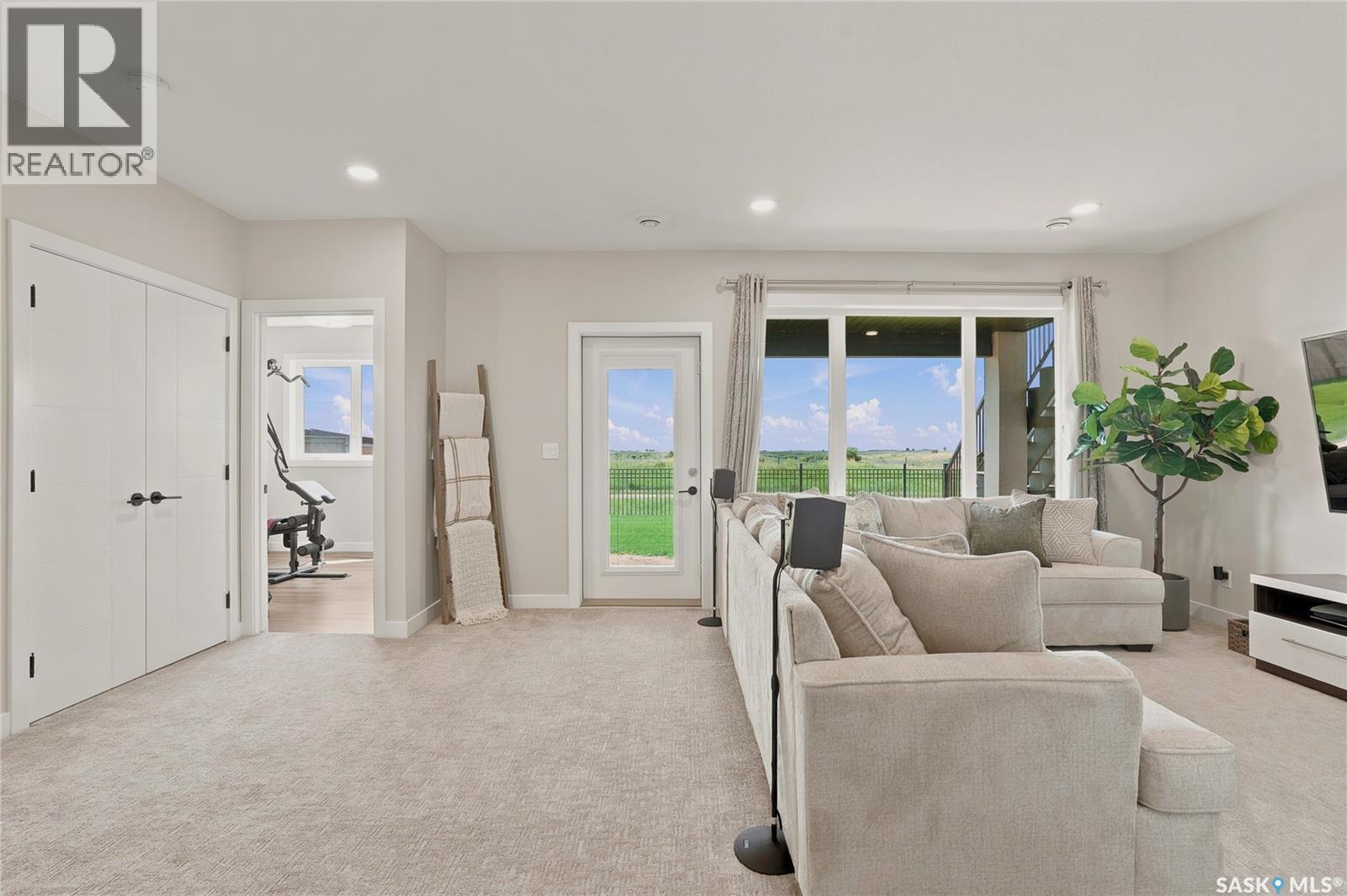 627 Fast Crescent, Saskatoon, SK